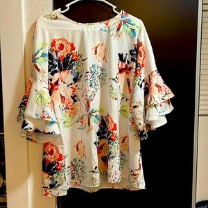 Women’s 2XL blouse